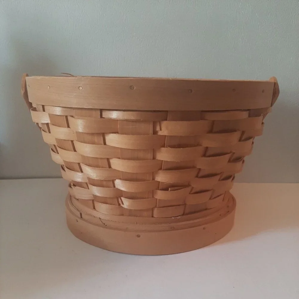 9 Inch Round Woven Basket with Liner Planter Yarn